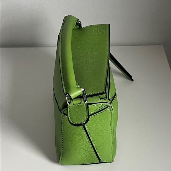 Loewe Green Puzzle Shoulder Bag - Picture 9 of 14